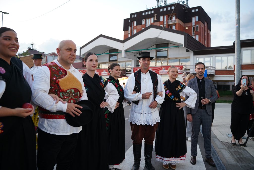 Započele Folklorne večeri