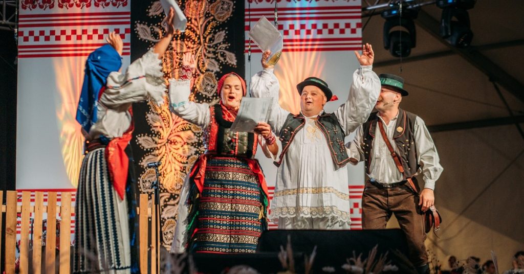 Folklorne večeri