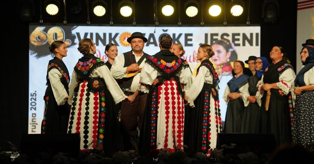 Započele Folklorne večeri