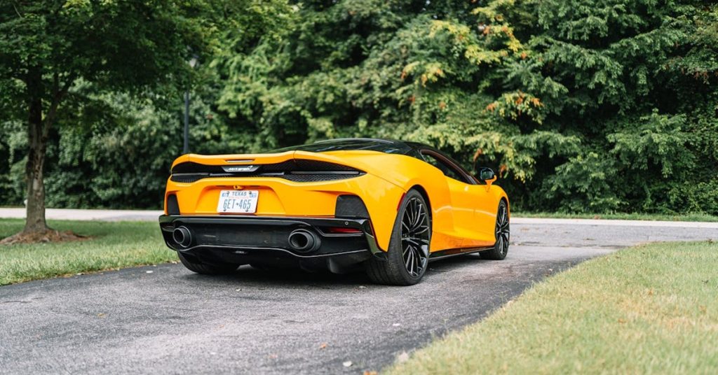 McLaren GT