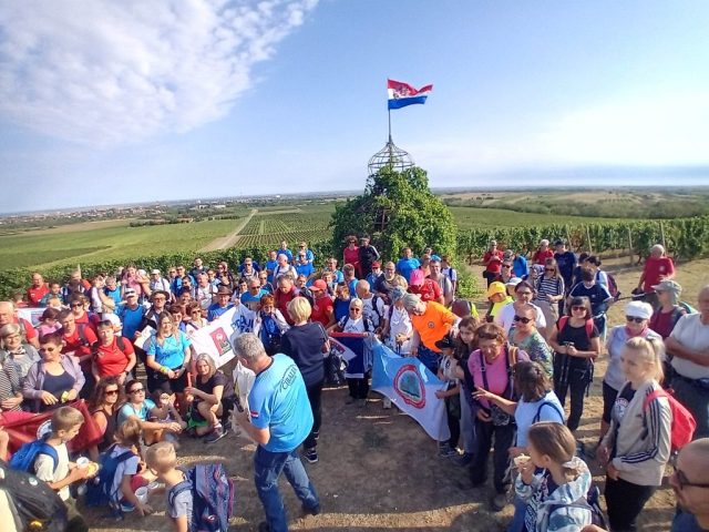 Pohod na Frušku goru, IZVOR: HPD Cibalia