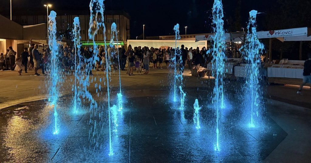 Trg Vinkovačkih jeseni