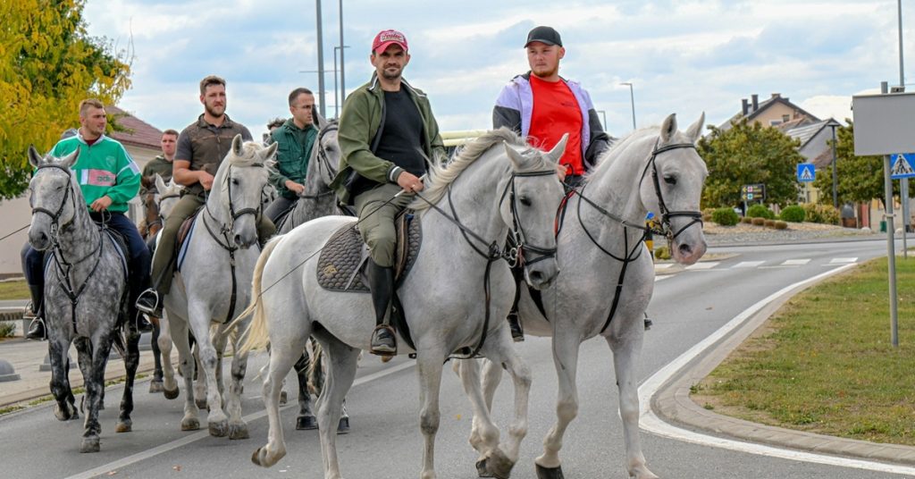 Održan 6. Konjički maraton "Put do stana"