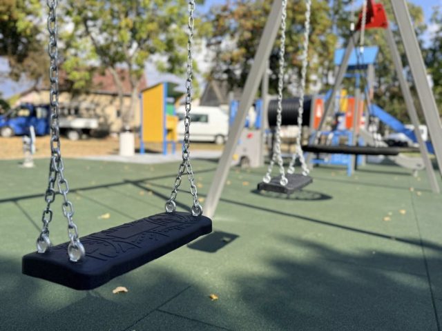 Novo dječje igralište u Vrtnom naselju, Vinkovci Novo dječje igralište u Vrtnom naselju, Vinkovci