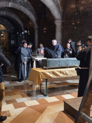 IZVOR: Samostan sv. Antuna Vinkovci