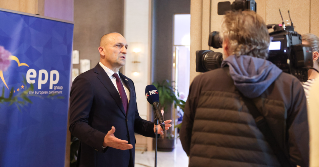 Potpredsjednik Vlade i ministar obrane Ivan Anušić sudjelovao je danas na konferenciji Hrvatska i Europa na prekretnici, u organizaciji hrvatskog eurozastupnika Karla Resslera | Foto: MORH/ J. Šeri